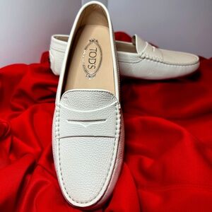 TOD'S Loafers